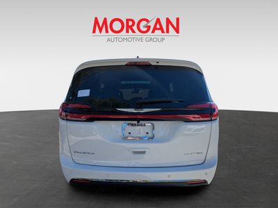 2026 Chrysler Pacifica - Photo 4