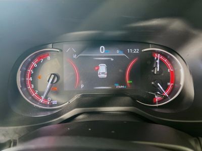 2025 Toyota RAV4 - Photo 15