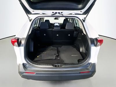 2025 Toyota RAV4 - Photo 29