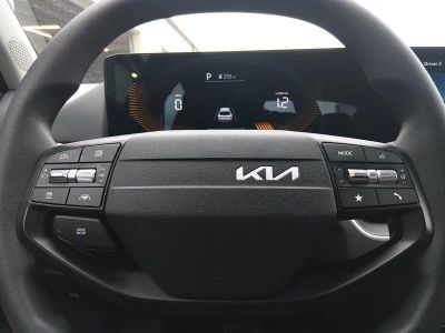 2025 Kia K4 — photo 12 view