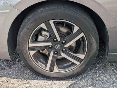 2024 Nissan Sentra — photo 9 view