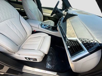 2024 BMW X5 — photo 16 view