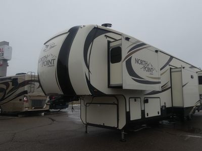 2017 Jayco North Point - Photo 2