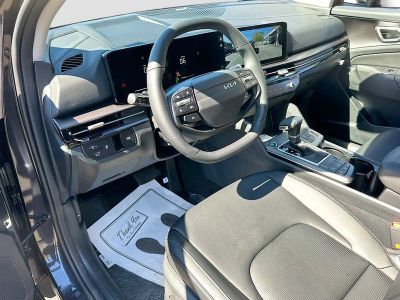2026 Kia Sportage — photo 9 view
