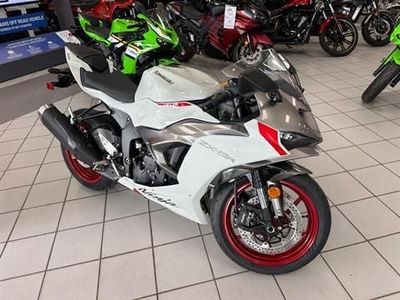2025 Kawasaki Ninja ZX-6R - Photo 1