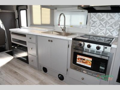 2026 Coachmen RV Freelander - Photo 34