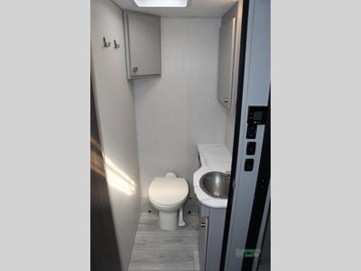 2026 Coachmen RV Freelander - Photo 47