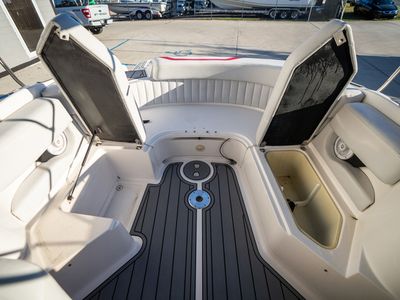 2007 Regal Sport Boat 2400 Bowrider - Photo 19