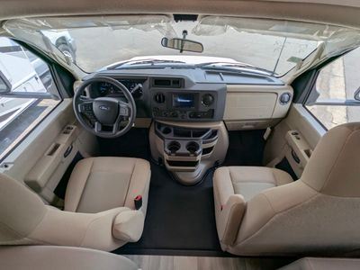 2026 Thor Motor Coach Four Winds — photo 27 view