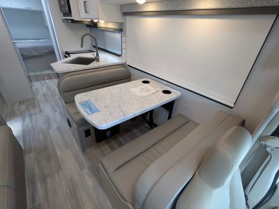 2026 Thor Motor Coach Four Winds — photo 26 view
