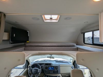 2026 Thor Motor Coach Four Winds — photo 20 view