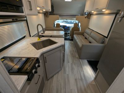 2026 Thor Motor Coach Four Winds — photo 23 view