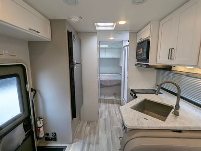2026 Thor Motor Coach Four Winds — photo 15 view