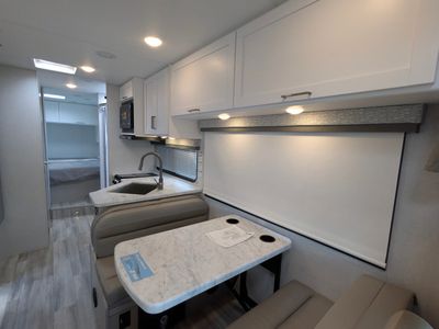 2026 Thor Motor Coach Four Winds — photo 25 view