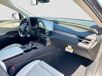 2026 Lexus RX — photo 15 view