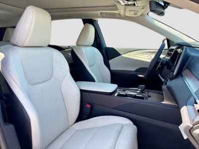 2026 Lexus RX — photo 16 view