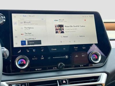2026 Lexus RX — photo 33 view