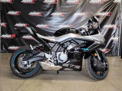 2026 CFMOTO 675SS — front three-quarter view