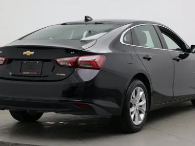 2021 Chevrolet Malibu — engine compartment view