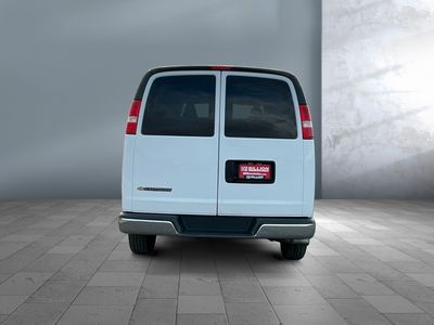 2024 Chevrolet Express Passenger - Photo 5