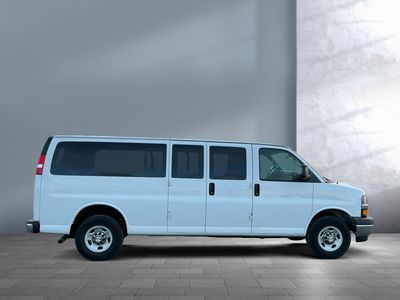 2024 Chevrolet Express Passenger - Photo 6