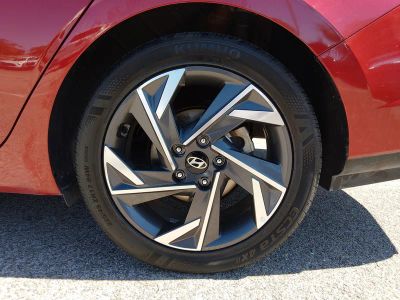 2024 Hyundai Elantra - Photo 10
