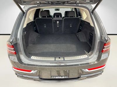 2024 Genesis GV80 — photo 12 view