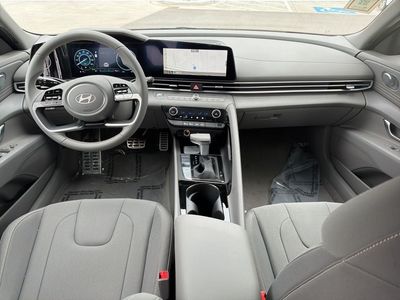 2026 Hyundai Elantra Hybrid — photo 15 view