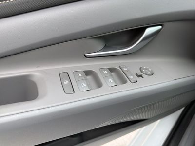 2026 Hyundai Elantra Hybrid — photo 30 view
