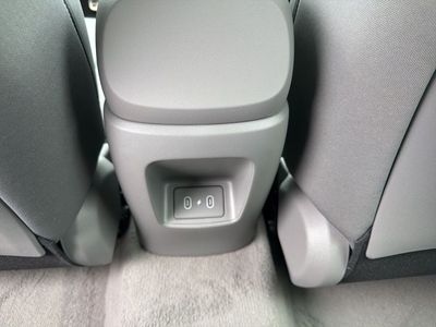 2026 Hyundai Elantra Hybrid — photo 14 view