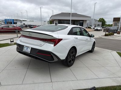 2026 Hyundai Elantra Hybrid — detail view
