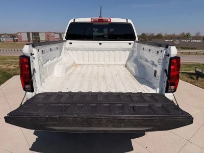 2025 Chevrolet Colorado - Photo 29