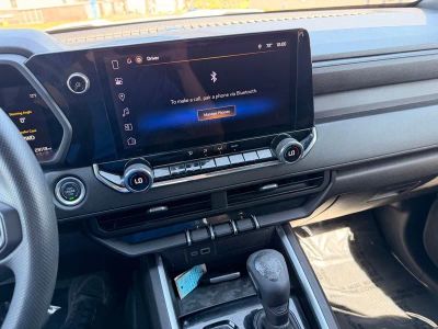 2025 Chevrolet Colorado - Photo 17