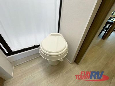 2025 Forest River RV Wildwood X-Lite - Photo 34