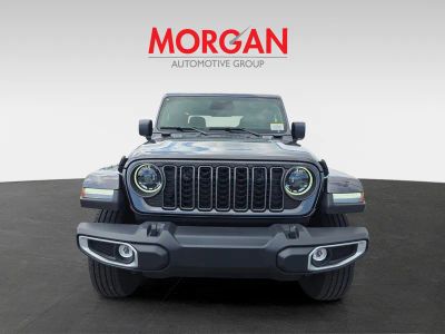 2026 Jeep Gladiator — side profile view