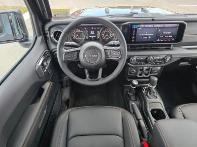 2026 Jeep Gladiator — photo 10 view