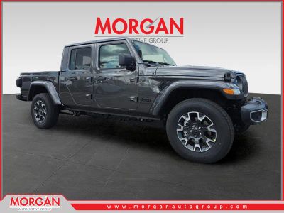 2026 Jeep Gladiator Sahara in Gray — front three-quarter view