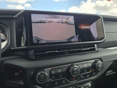 2026 Jeep Gladiator — photo 20 view