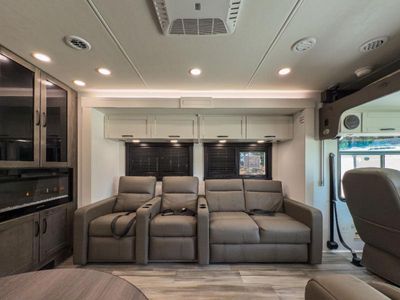 2026 Jayco Precept - Photo 6
