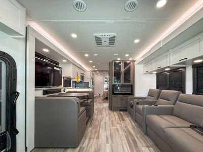 2026 Jayco Precept - Photo 4