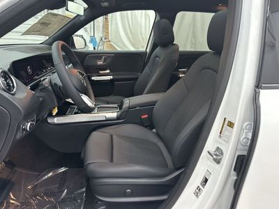 2026 Mercedes-Benz GLB — photo 52 view