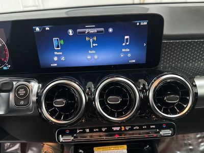 2026 Mercedes-Benz GLB — photo 47 view