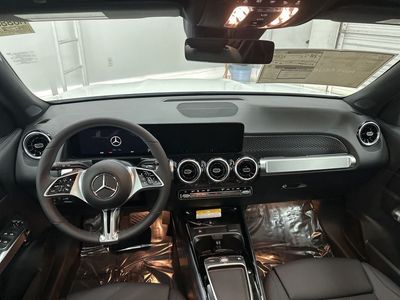 2026 Mercedes-Benz GLB — photo 21 view