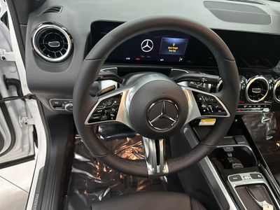 2026 Mercedes-Benz GLB — photo 10 view