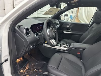2026 Mercedes-Benz GLB — photo 42 view