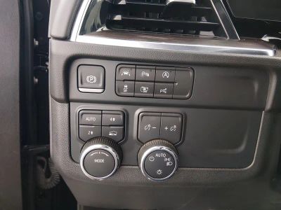 2025 Chevrolet Tahoe - Photo 13