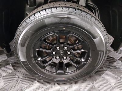 2025 Ram 1500 — photo 10 view