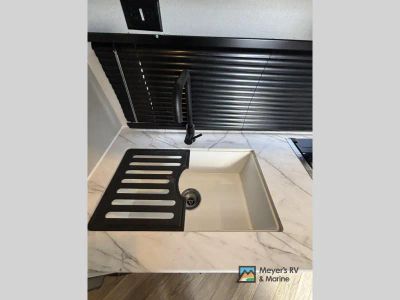 2022 Forest River RV Wildwood FSX - Photo 25