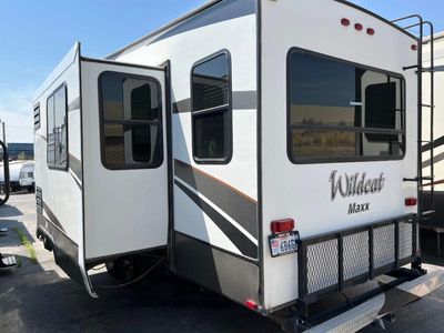 2017 Forest River RV Wildcat Maxx — detail view