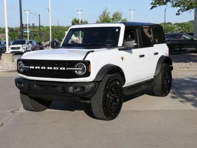 2025 Ford Bronco — side profile view